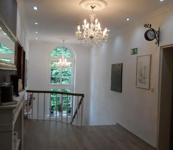 Rael-boardinghouse